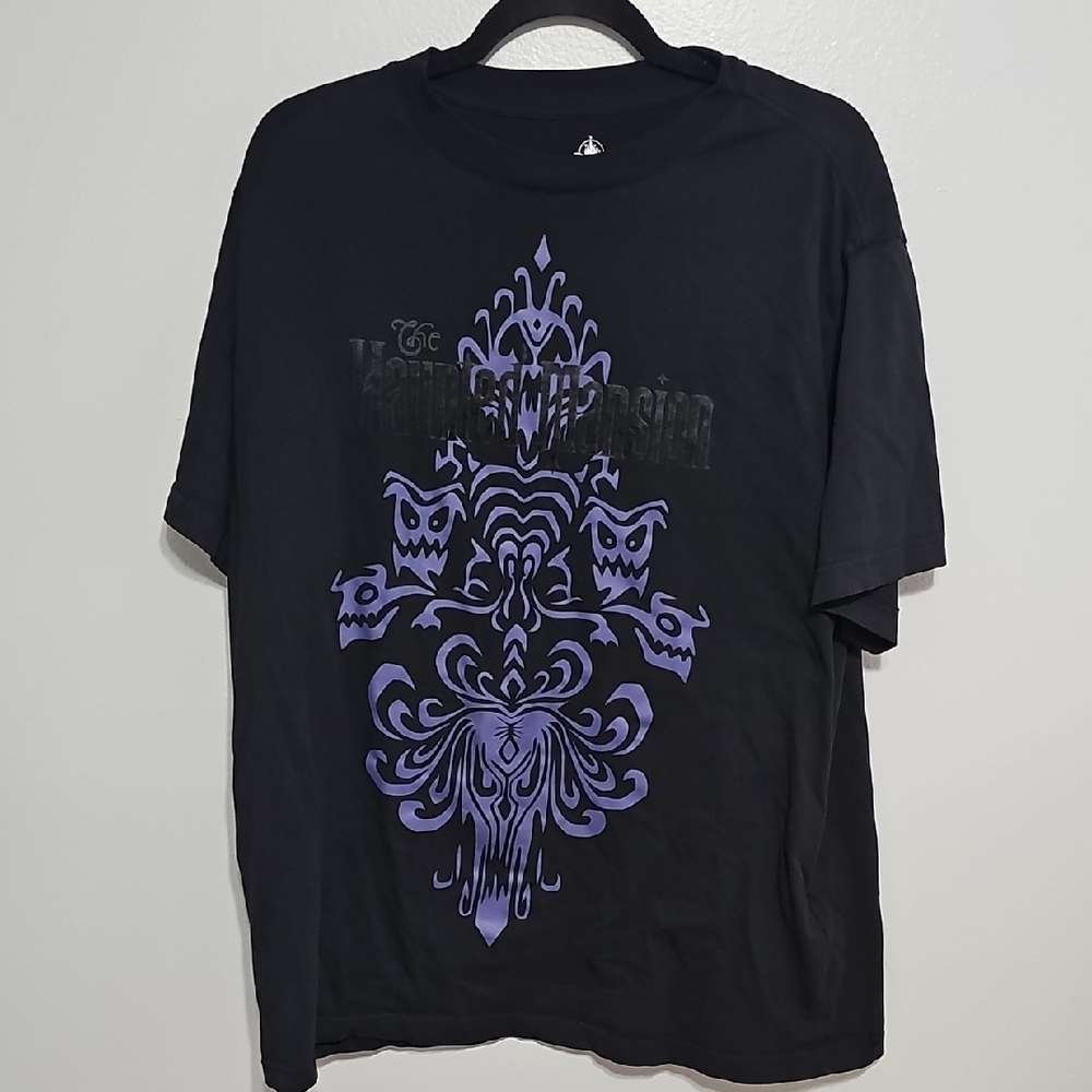 Disney Black Tee with Purple Haunted Mansion Design XL